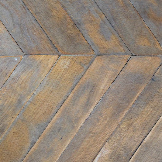 Reclaimed French Chevron Oak Wood (WOOD-U7RD)
