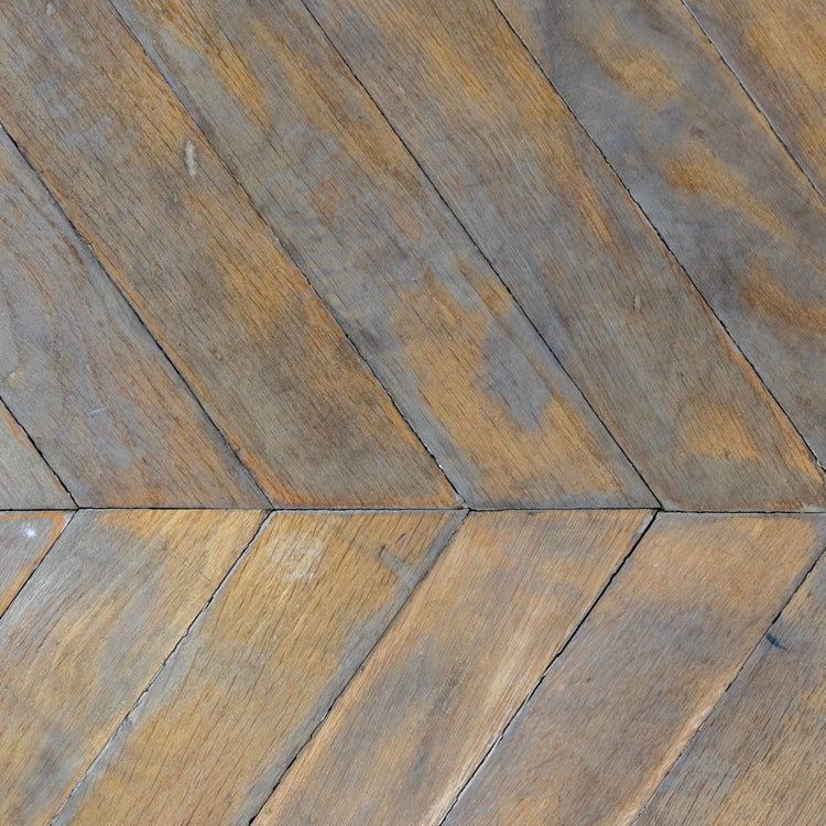 Reclaimed French Chevron Oak Wood (WOOD-U7RD)