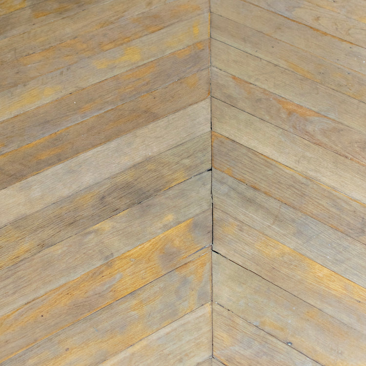 Reclaimed French Chevron Oak Wood (WOOD-U7RD)