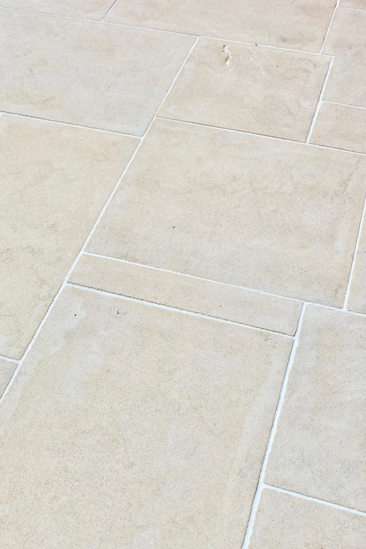 French Limestone Tile (STONE-UGNL)