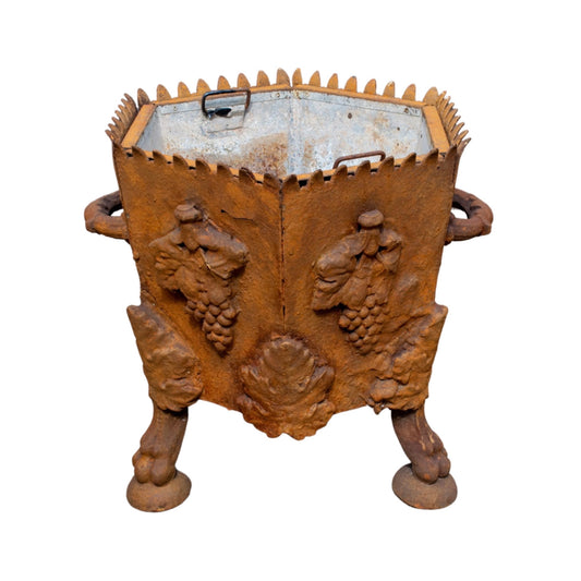 French Iron Rustic Planter (V-RDBM)