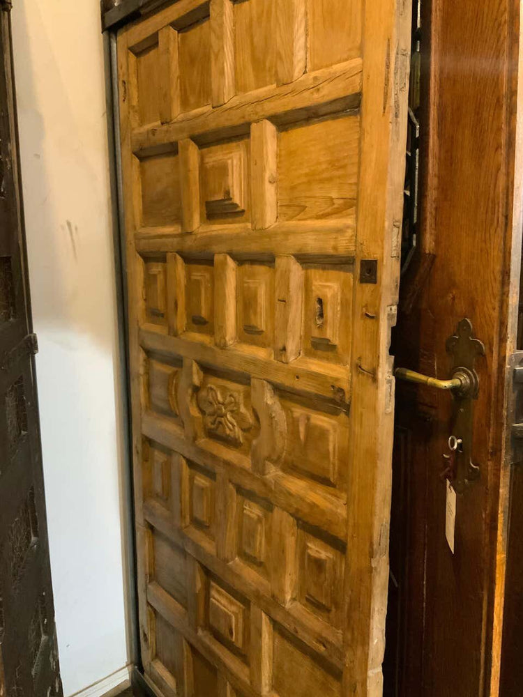 Spain Maple Door (D829)