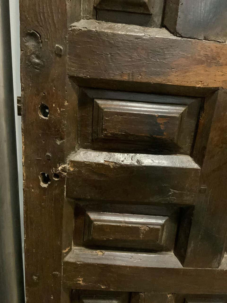 Spain Walnut Door (D833)