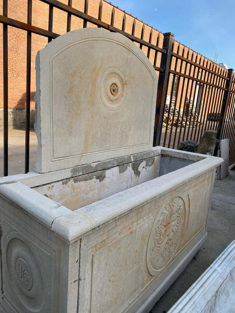 Antique French Limestone Wall Fountain (FO609)