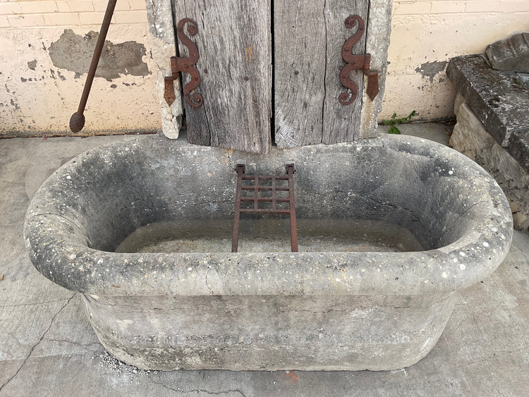 Antique French Limestone Wall Fountain (F-JXDN)