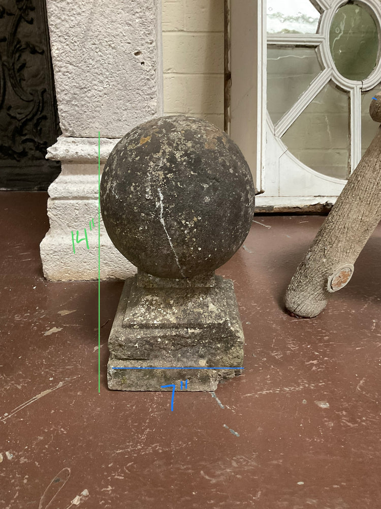 Belgian Bluestone Finial (GE-09KQ)