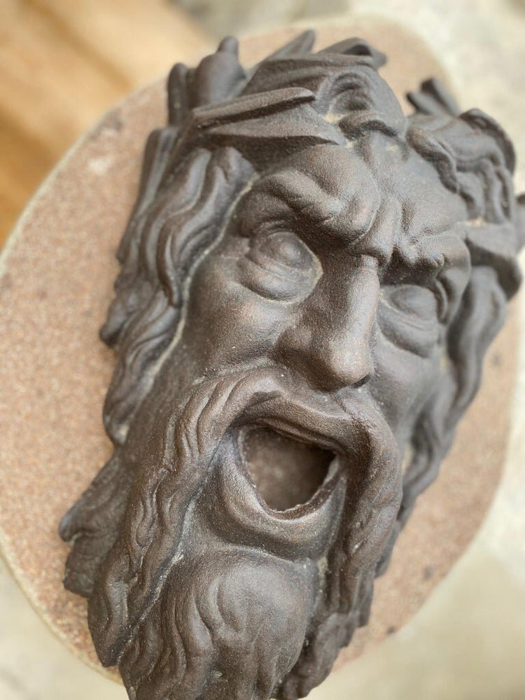 Iron Bacchus Face Water Exit (HW024)