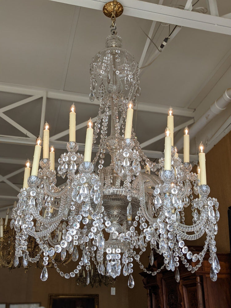 French Baccarat Crystal Chandelier (L106)