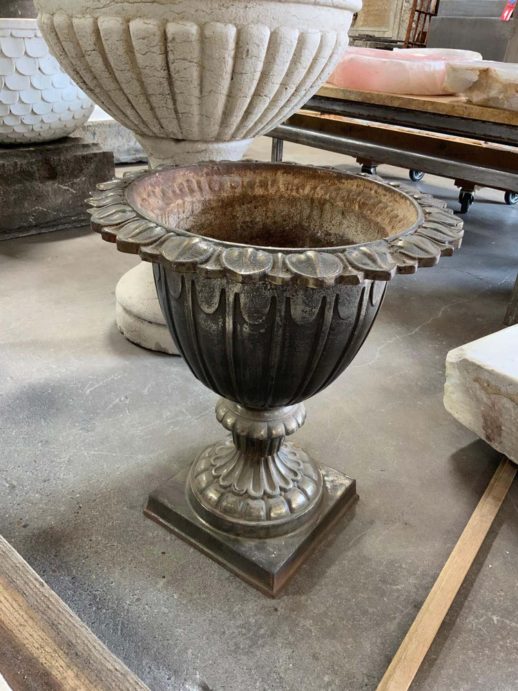 French Iron Planter (U1018)