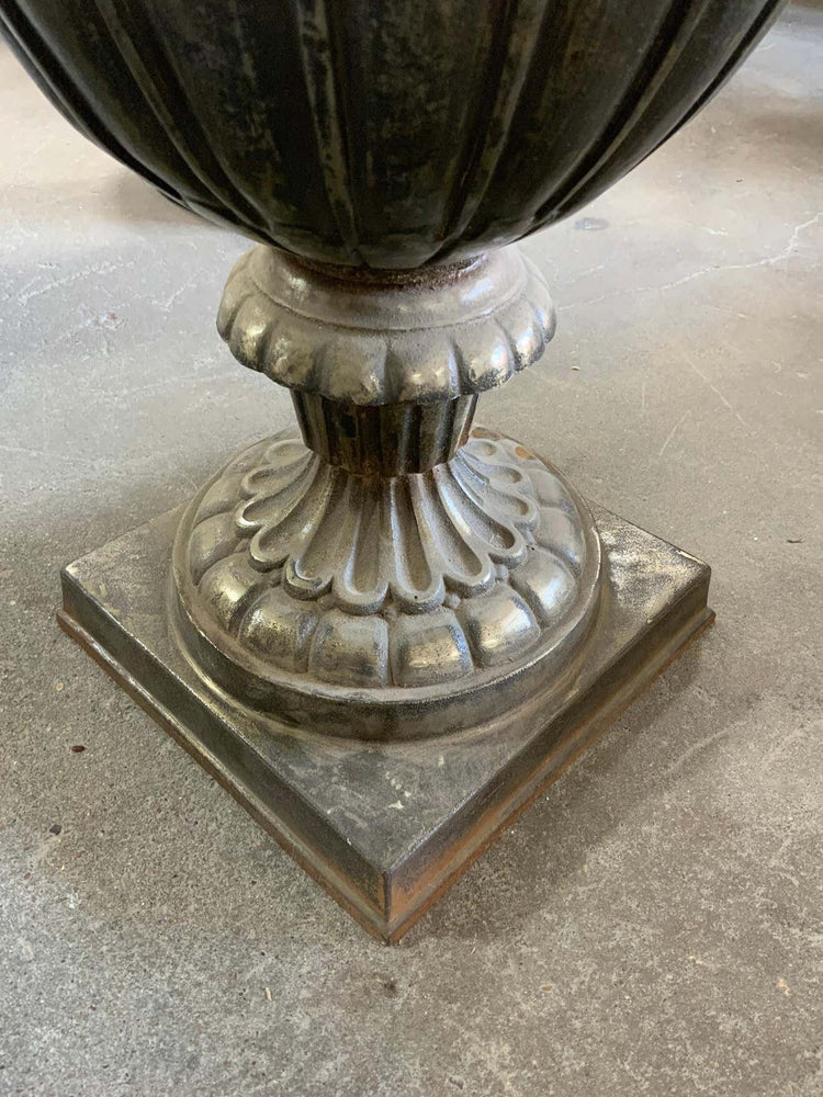French Iron Planter (U1018)