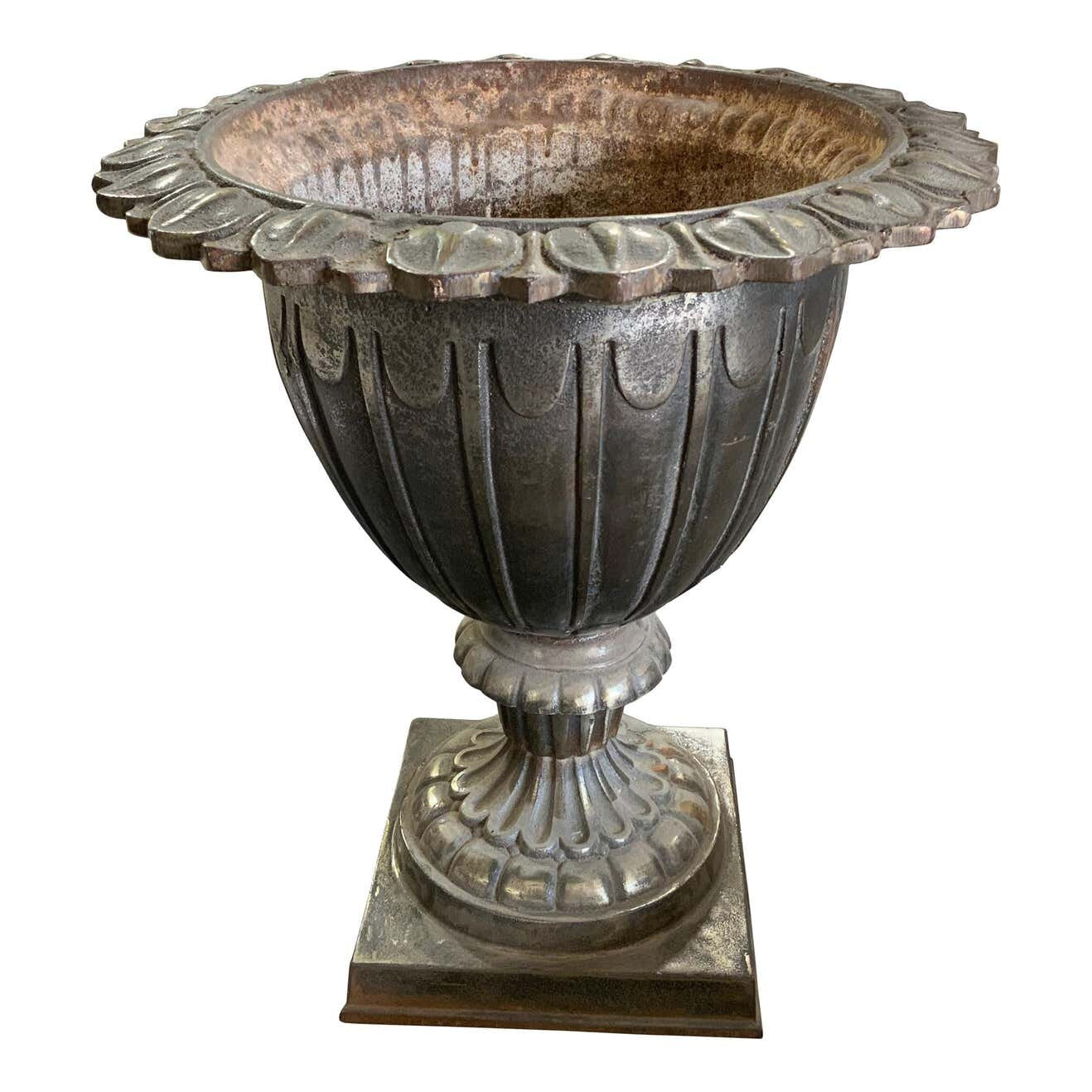 French Iron Planter (U1018)